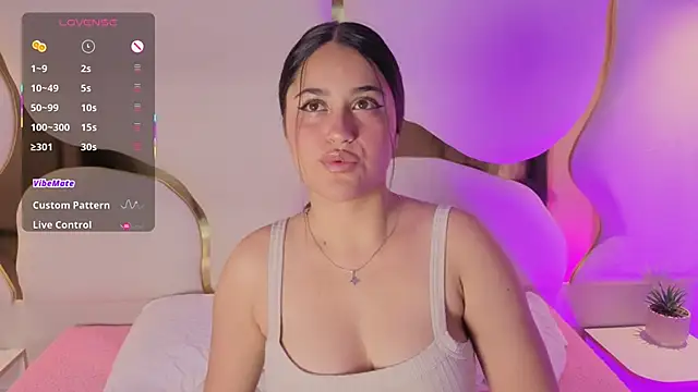 gabyjoness  online show from November 25, 2025, 4:45 am