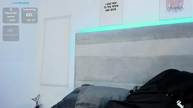 Aleja ruizz online show from October 17, 2025, 10:12 pm