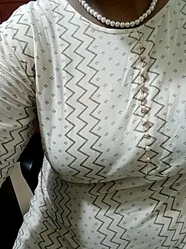 Snapshot of tami_lavanya chatting on October 10, 2025, 6:51 pm tami lavanya online show from October 10, 2025, 6:51 pm