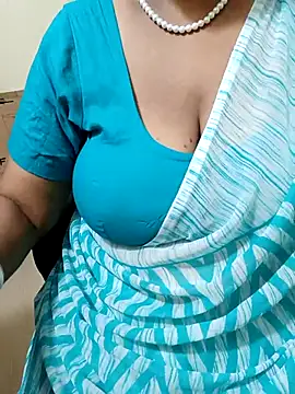 Snapshot of tami_lavanya chatting on October 12, 2025, 5:45 pm tami lavanya online show from October 12, 2025, 5:45 pm