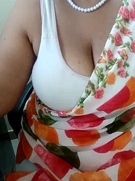 Snapshot of tami_lavanya chatting on October 15, 2025, 5:07 am tami lavanya online show from October 15, 2025, 5:07 am