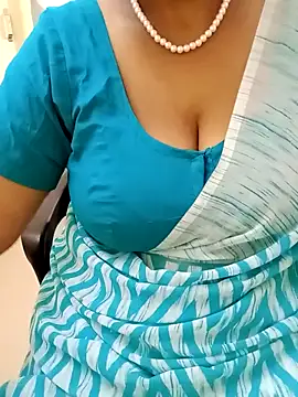 Snapshot of tami_lavanya chatting on November 20, 2025, 5:45 pm tami lavanya online show from November 20, 2025, 5:45 pm