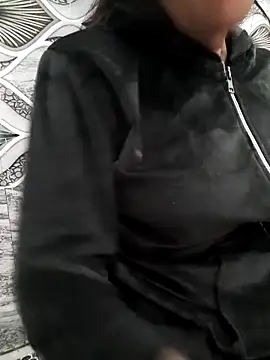 Aarti-kumri online show from November 14, 2025, 6:06 pm