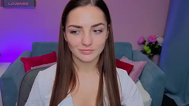 Snapshot of MyEllaLuvs chatting on September 30, 2025, 8:14 pm MyEllaLuvs online show from September 30, 2025, 8:14 pm