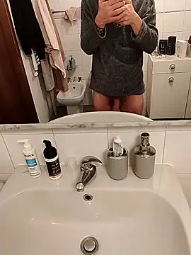 Baldassarre1990 online show from October 25, 2025, 11:21 pm