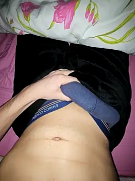 Snapshot of NonDirloAllaMamma chatting on December 1, 2025, 8:47 pm NonDirloAllaMamma online show from December 1, 2025, 8:47 pm