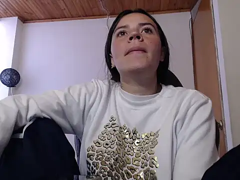 Snapshot of Skylar_Serenity chatting on October 28, 2025, 7:27 pm Skylar Serenity online show from October 28, 2025, 7:27 pm