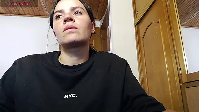 Snapshot of Skylar_Serenity chatting on November 8, 2025, 4:51 pm Skylar Serenity online show from November 8, 2025, 4:51 pm