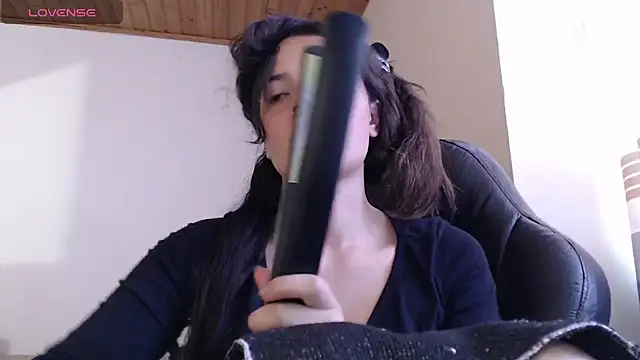 Snapshot of Skylar_Serenity chatting on December 1, 2025, 6:35 pm Skylar Serenity online show from December 1, 2025, 6:35 pm