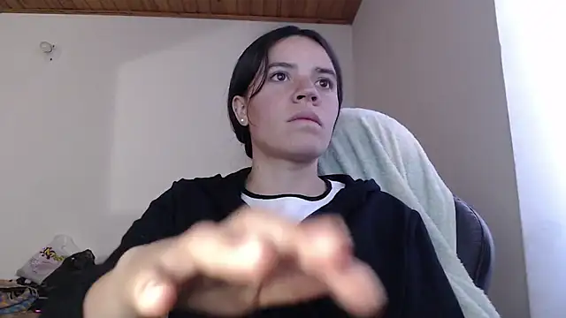 Snapshot of Skylar_Serenity chatting on December 15, 2025, 8:13 pm Skylar Serenity online show from December 15, 2025, 8:13 pm