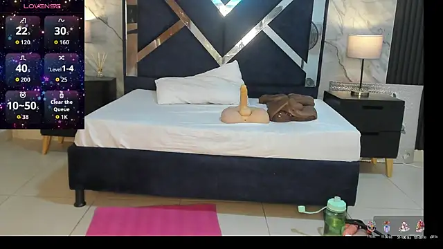 VanessaHard as online show from December 17, 2025, 7:53 pm