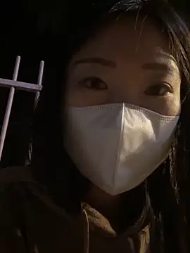 Snapshot of ni_ni01 chatting on December 15, 2025, 4:44 pm ni ni01 online show from December 15, 2025, 4:44 pm