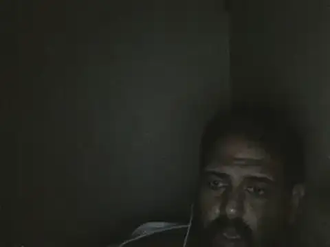 elpoop7305 online show from November 6, 2025, 10:54 pm