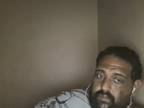 elpoop7305 online show from November 15, 2025, 2:13 pm