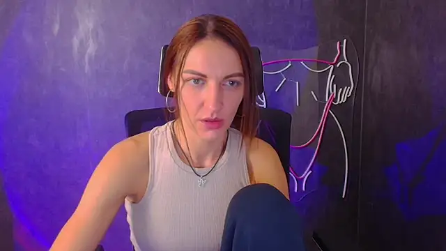 Snapshot of Aurora_Loveu chatting on September 15, 2025, 1:44 pm Aurora Loveu online show from September 15, 2025, 1:44 pm
