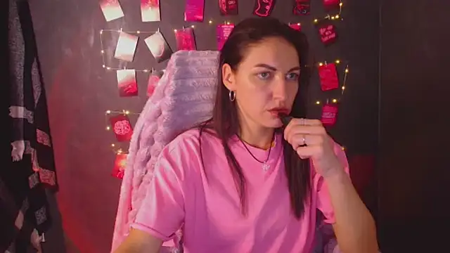 Snapshot of Aurora_Loveu chatting on November 13, 2025, 8:41 pm Aurora Loveu online show from November 13, 2025, 8:41 pm