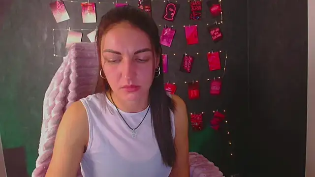 Snapshot of Aurora_Loveu chatting on November 14, 2025, 9:46 pm Aurora Loveu online show from November 14, 2025, 9:46 pm