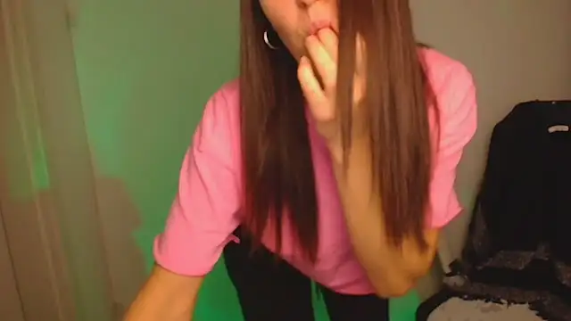 Snapshot of Aurora_Loveu chatting on November 20, 2025, 8:03 am Aurora Loveu online show from November 20, 2025, 8:03 am