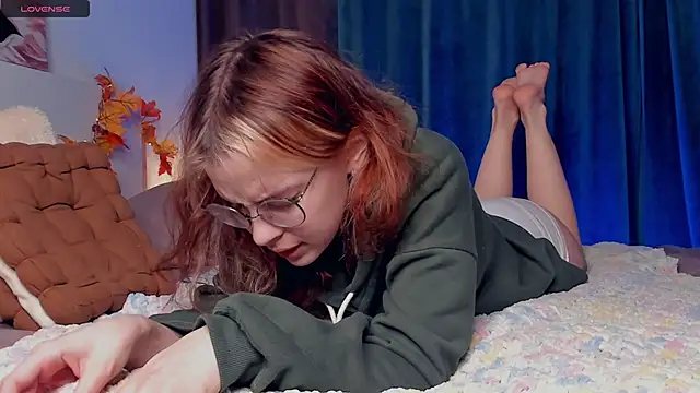 VedaSchulz online show from November 12, 2025, 6:30 pm