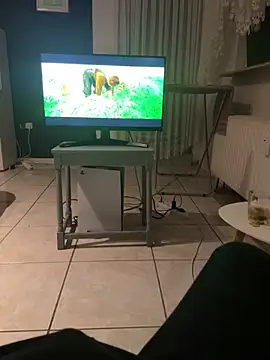 Snapshot of geilheit12 chatting on December 18, 2025, 8:04 pm geilheit12 online show from December 18, 2025, 8:04 pm