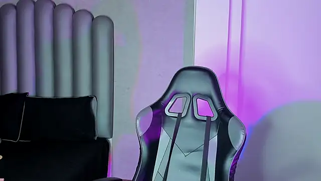 Snapshot of chubby_sexy_ chatting on November 28, 2025, 12:24 am chubby sexy online show from November 28, 2025, 12:24 am