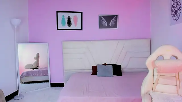 Snapshot of fressittalove01 chatting on December 4, 2025, 2:04 pm fressittalove01 online show from December 4, 2025, 2:04 pm