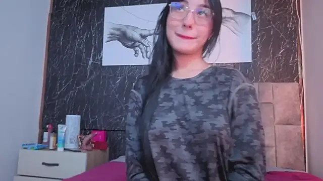 Snapshot of emily_vermont chatting on October 3, 2025, 3:47 am emily vermont online show from October 3, 2025, 3:47 am