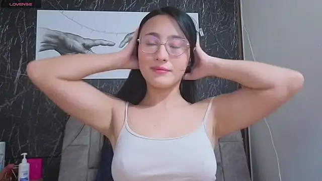 Snapshot of emily_vermont chatting on December 5, 2025, 3:48 am emily vermont online show from December 5, 2025, 3:48 am