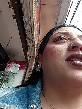 megan fox5 online show from December 1, 2025, 4:12 pm