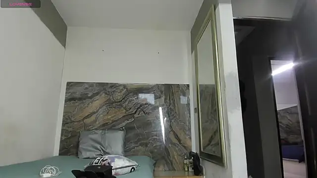 Snapshot of Kristel_05 chatting on December 1, 2025, 11:37 am Kristel 05 online show from December 1, 2025, 11:37 am