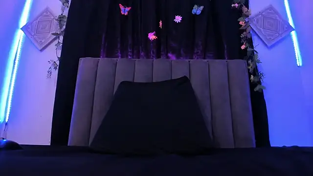 AkiraStone  online show from October 21, 2025, 12:17 pm