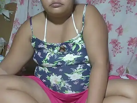 hot mom13 online show from September 9, 2025, 12:37 pm