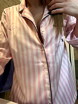 KaseyQuinn  online show from November 26, 2025, 9:32 am