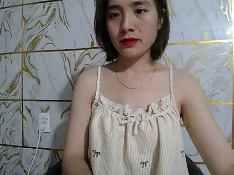 Lyzizi lovely09 online show from October 31, 2025, 1:23 pm