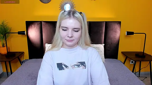 RuthBryant online show from November 5, 2025, 1:05 am