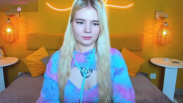 RuthBryant online show from November 22, 2025, 12:31 am