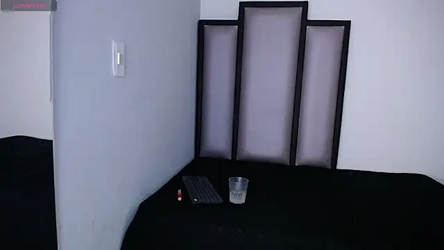 Snapshot of Lucy-23 chatting on September 23, 2025, 5:10 am Lucy-23 online show from September 23, 2025, 5:10 am