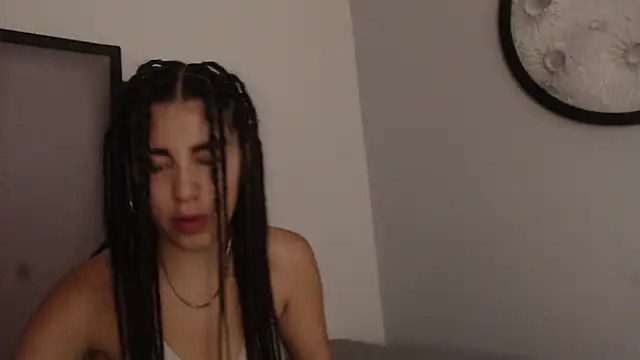 Snapshot of Lucy-23 chatting on December 3, 2025, 4:09 am Lucy-23 online show from December 3, 2025, 4:09 am