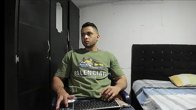 Ryan xc1 online show from November 24, 2025, 2:44 am