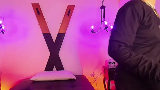 SpencerMontgomery online show from November 28, 2025, 7:05 pm