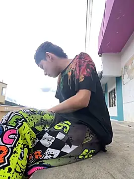 elfernh online show from November 13, 2025, 10:41 pm