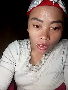 CoMay003 online show from November 2, 2025, 1:57 pm