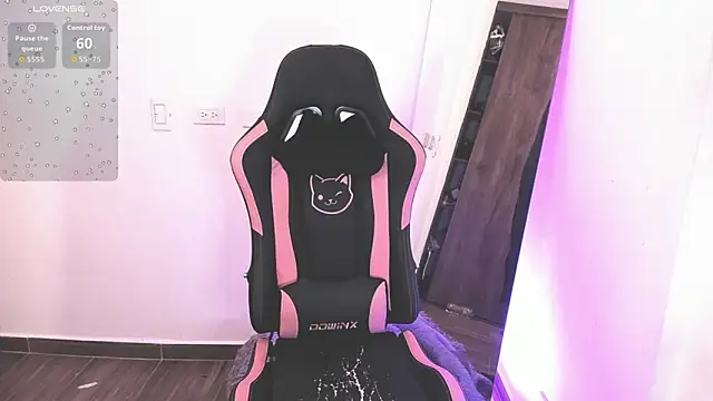 samiacooper25 online show from September 11, 2025, 1:39 am