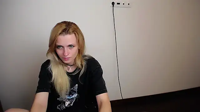 Snapshot of PeppyMia chatting on September 21, 2025, 7:10 am PeppyMia online show from September 21, 2025, 7:10 am