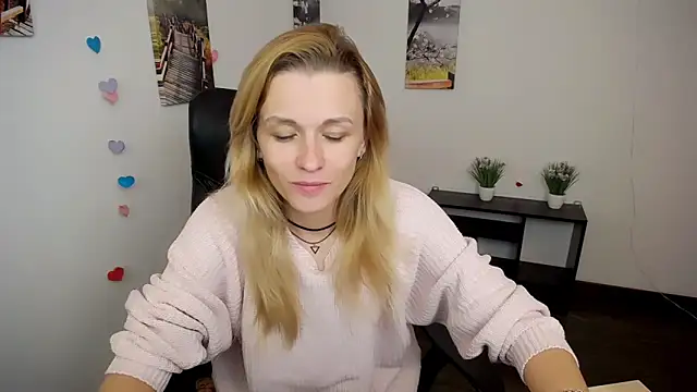 Snapshot of PeppyMia chatting on October 11, 2025, 6:56 am PeppyMia online show from October 11, 2025, 6:56 am