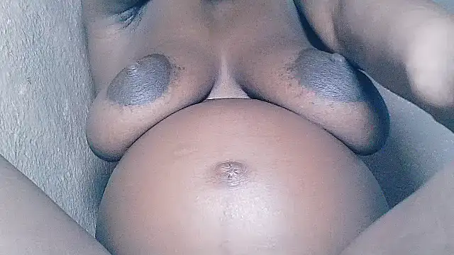 Chloe2001 online show from November 25, 2025, 9:31 am