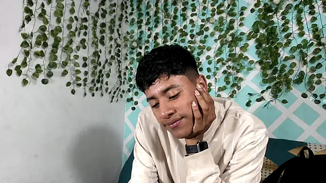 Snapshot of sebas_boys577 chatting on October 4, 2025, 1:31 pm sebas boys577 online show from October 4, 2025, 1:31 pm