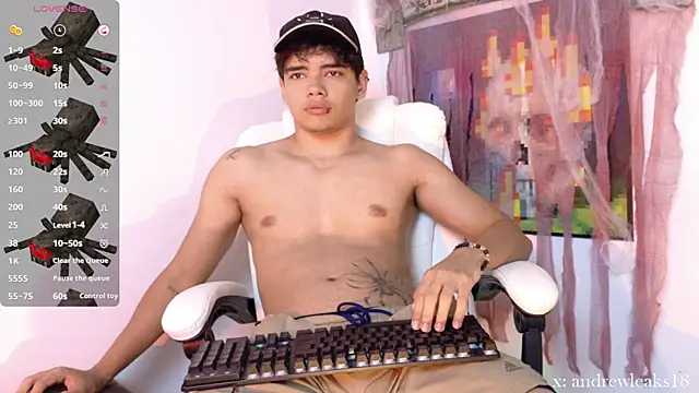 Snapshot of an_drew18 chatting on October 31, 2025, 1:56 pm an drew18 online show from October 31, 2025, 1:56 pm