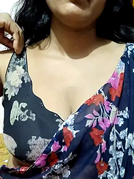 Snapshot of spicysuhana chatting on October 4, 2025, 5:55 pm spicysuhana online show from October 4, 2025, 5:55 pm