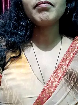Snapshot of spicysuhana chatting on October 15, 2025, 12:22 am spicysuhana online show from October 15, 2025, 12:22 am